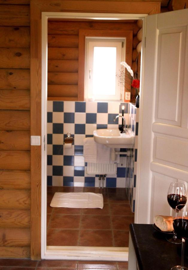 Wijngaard Saalhof Bed & Breakfast Wognum Eksteriør bilde