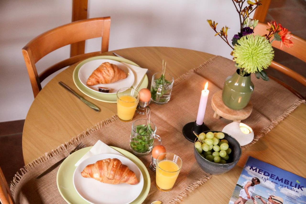 Wijngaard Saalhof Bed & Breakfast Wognum Eksteriør bilde
